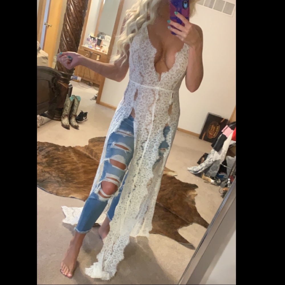 White lace dress / Long top